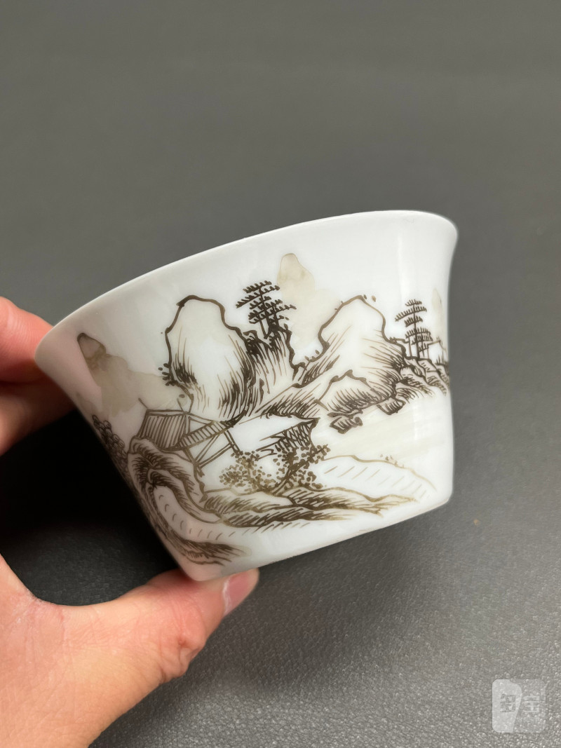 清雍正  墨彩山水人物马蹄杯 - 图11